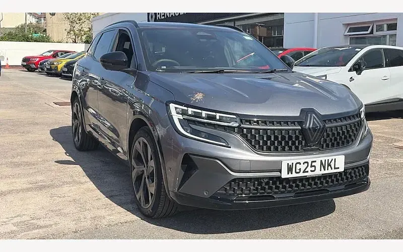 Used Renault Austral Iconic Esprit Alpine 200 HP (147 kW) 2025 SUV