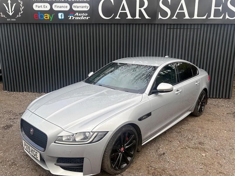 Used Jaguar XF R-Sport 180 HP (132 kW) 2019 Silver Sedan