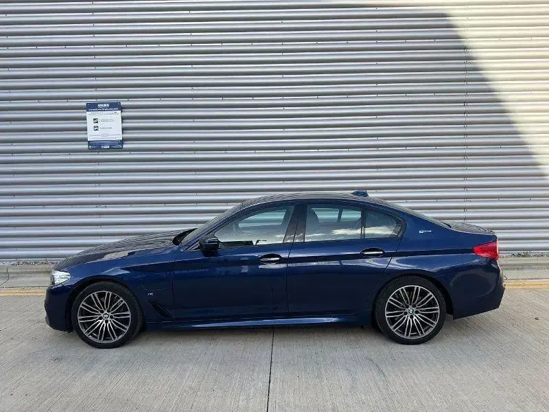 Begagnad BMW 530e M Sport 252 HK (185 kW) 2018 Blå Sedan