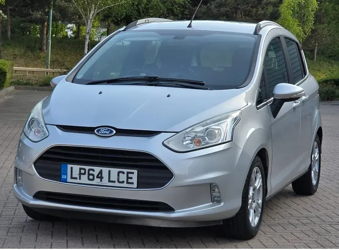 Używany Ford B-MAX Zetec 2015 Srebrny Minivan