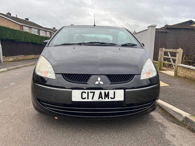 Begagnad Mitsubishi Colt 2007 Svart Cab
