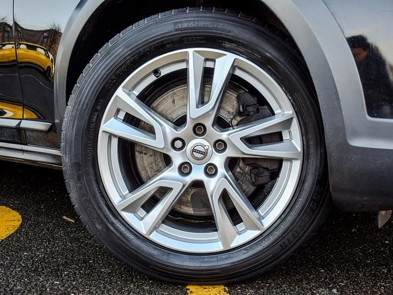 Used Volvo V90 CC 2018 Black Estate