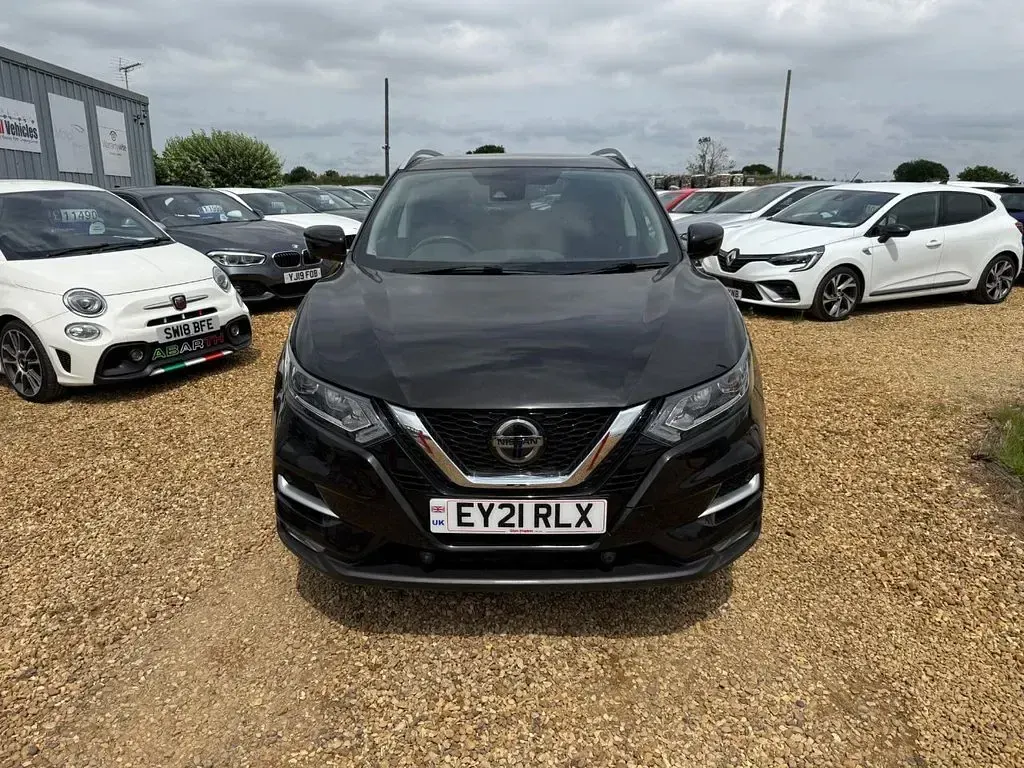 Used Nissan Qashqai N-Connecta 140 HP (102 kW) 2021 Black SUV