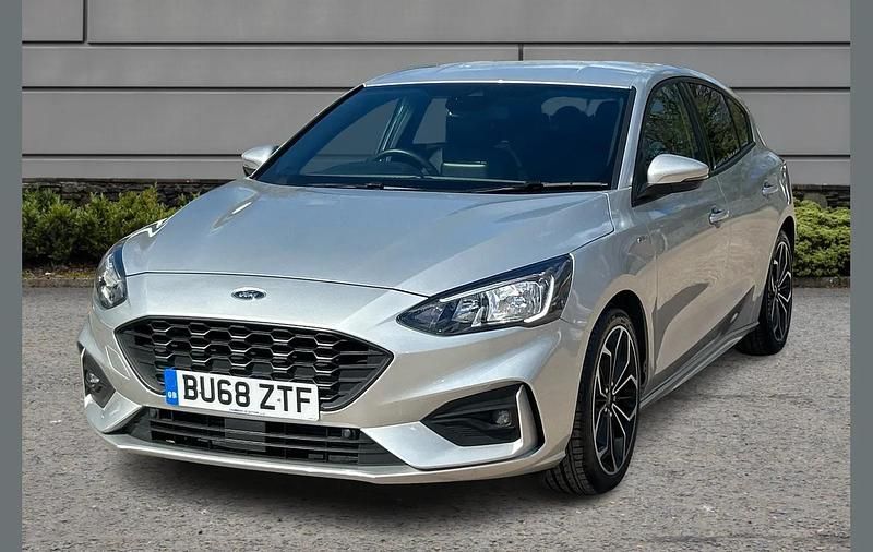 Used Ford Focus ST-Line X 123 HP (90 kW) 2018 Silver Hatchback