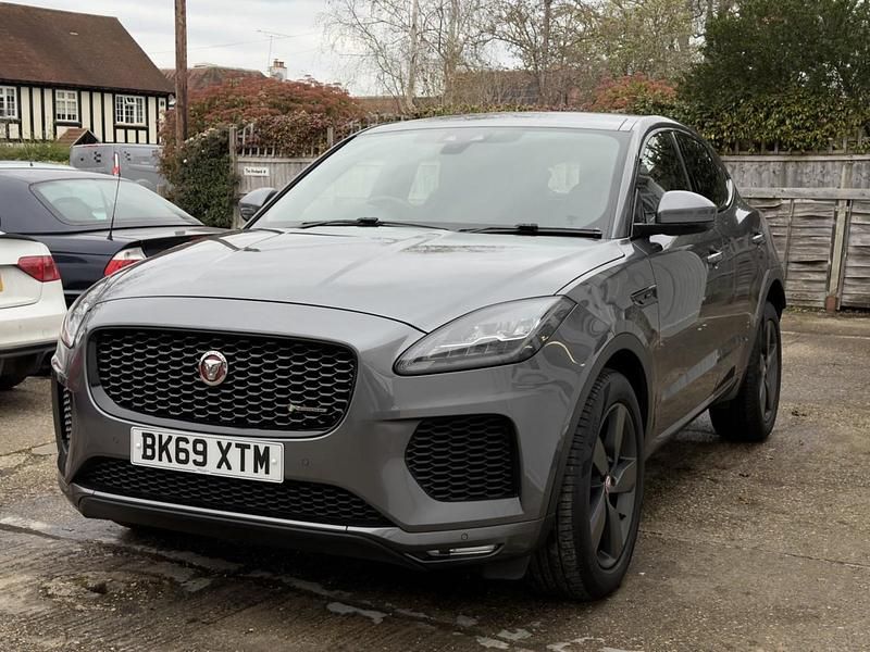 Używany Jaguar E-Pace Chequered Flag 180 KM (132 kW) 2019 Szary SUV