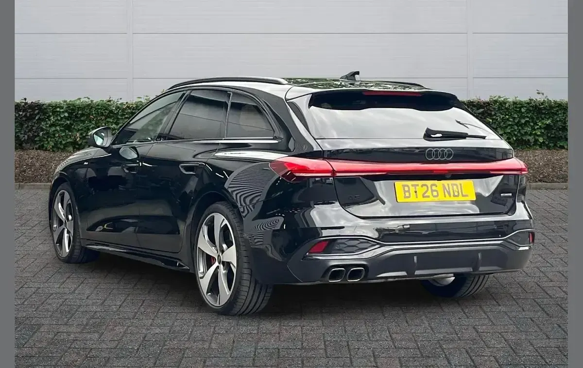 New Audi A5 Comfort 204 HP (150 kW) 2026 Black Estate