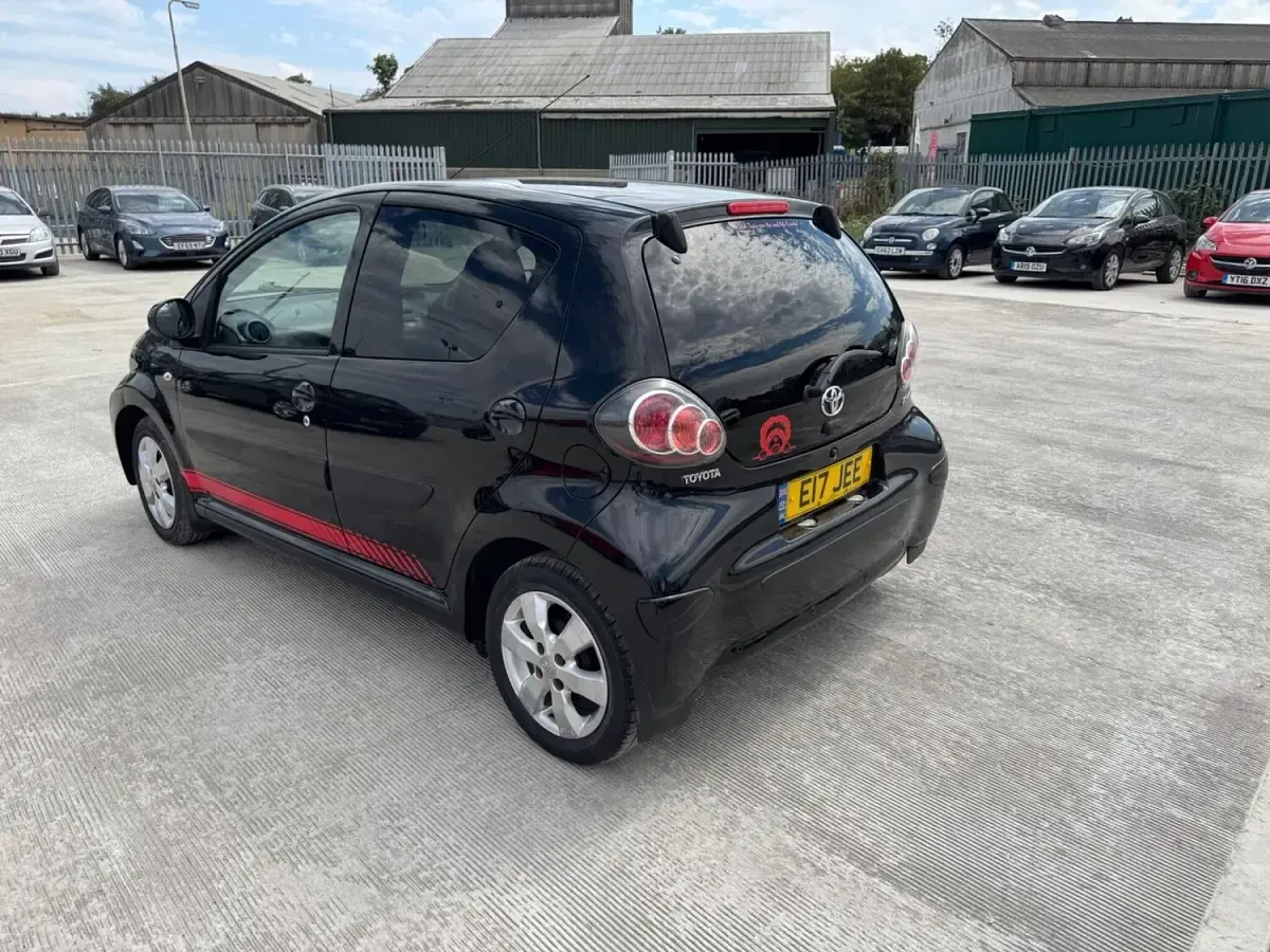 Used Toyota Aygo Style 68 HP (50 kW) 2013 Black Hatchback