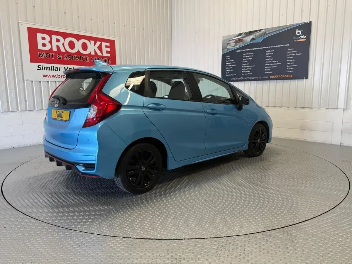 Used Honda Jazz Sport 130 HP (95 kW) 2018 Blue Hatchback