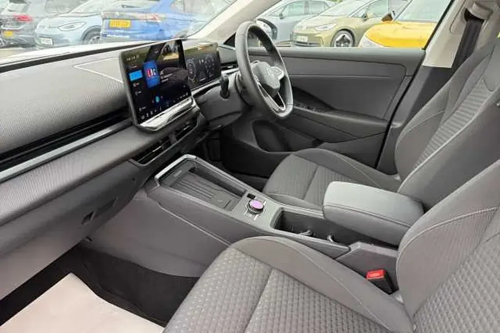 New VW T-Roc Life 150 HP (110 kW) 2026 White SUV
