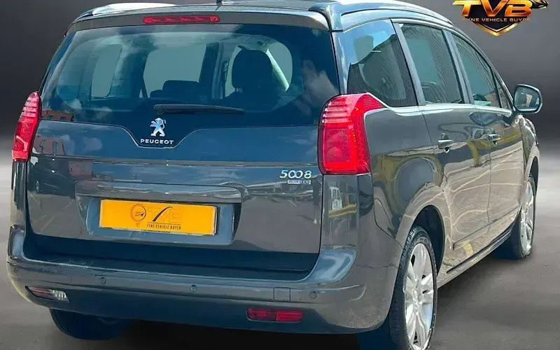 Used Peugeot 5008 Active 120 HP (88 kW) 2016 Estate