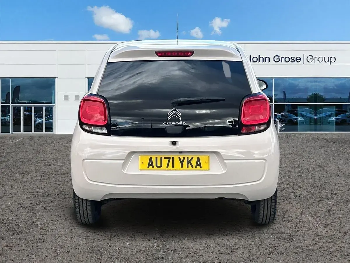 Used Citroën C1 Shine 71 HP (52 kW) 2021 Beige Hatchback