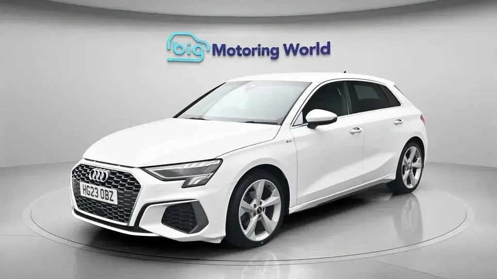 Used Audi A3 Sportback S-Line 150 HP (110 kW) 2023 White Hatchback