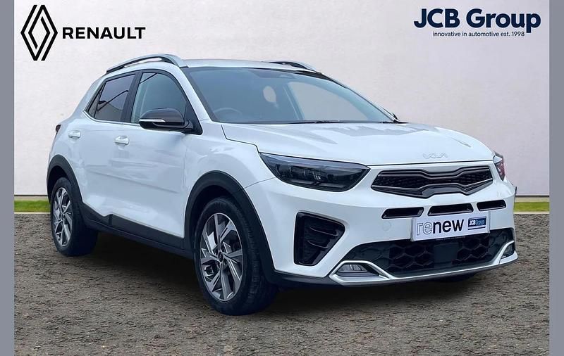 White Used 2023 Kia Stonic GT-Line SUV | £14,695 (Fair price) - Image 1/3