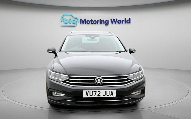 Used VW Passat SEL 150 HP (110 kW) 2022 Black Estate