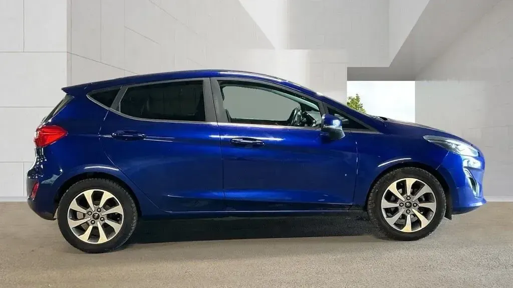 Used Ford Fiesta Zetec 100 HP (73 kW) 2018 Blue Hatchback