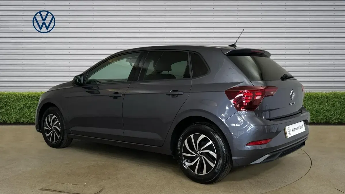 Used VW Polo Life 95 HP (69 kW) 2024 Smokey grey Hatchback