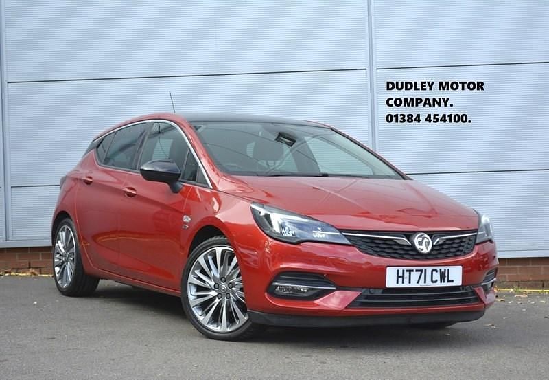 Red Used 2021 Vauxhall Astra Edition Hatchback | £11,995 (Fair price) - Image 1/3