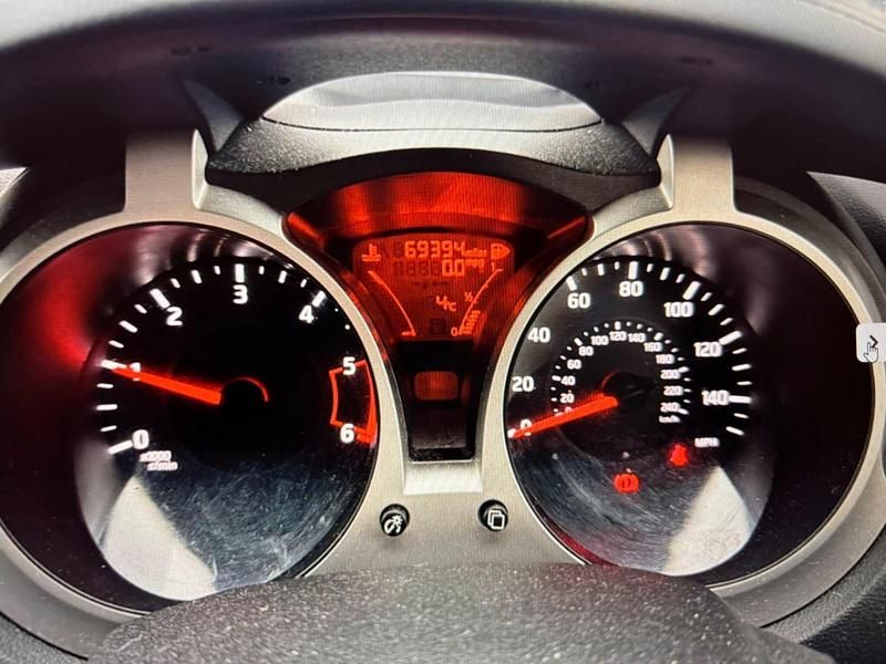 Used Nissan Juke N-Connecta 110 HP (80 kW) 2016 Grey SUV