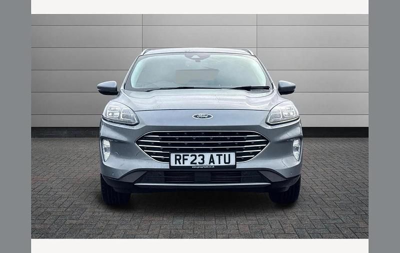 Used Ford Kuga Titanium 150 HP (110 kW) 2023 Solar silver SUV