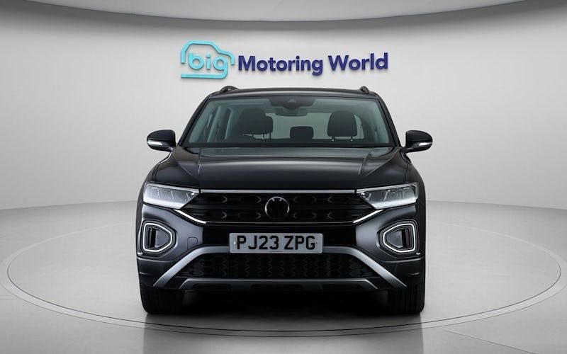 Used VW T-Roc Life 150 HP (110 kW) 2025 SUV
