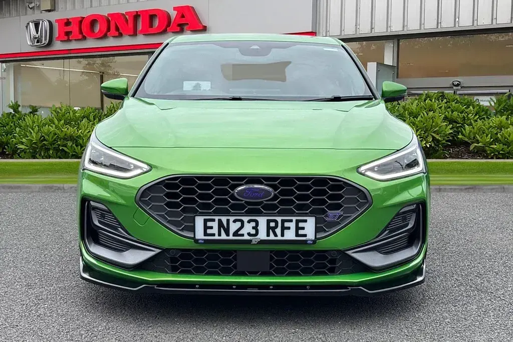 Usado Ford Focus ST 280 HP (205 kW) 2023 Verde Citadino