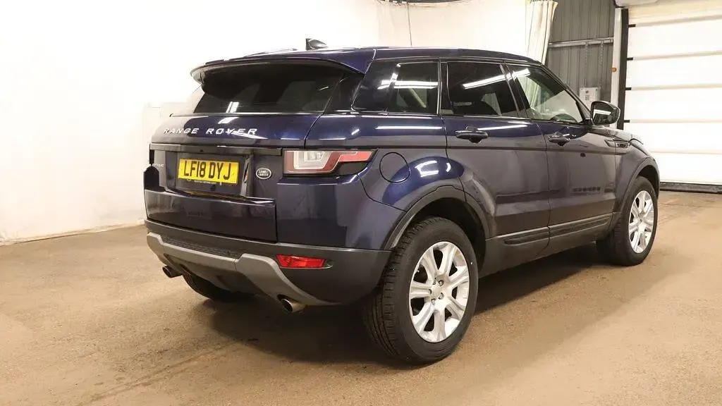 Used Land Rover Range Rover evoque SE 2018 Blue Estate
