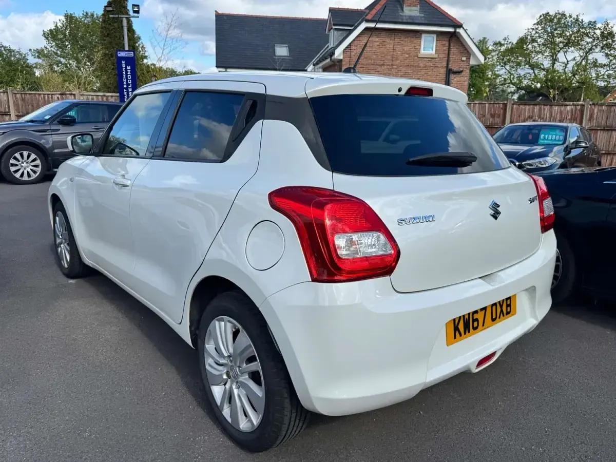 Used Suzuki Swift SZ-T 111 HP (81 kW) 2017 White Hatchback