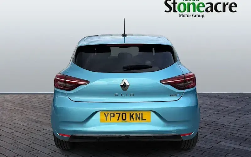 Used Renault Clio Version S 140 HP (102 kW) 2022 Hatchback
