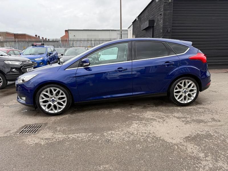 Used Ford Focus Titanium X 125 HP (91 kW) 2017 Blue Hatchback