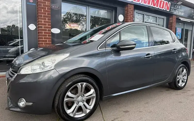 Gebraucht Peugeot 208 Allure 115 PS (84 kW) 2014 Grau Kleinwagen