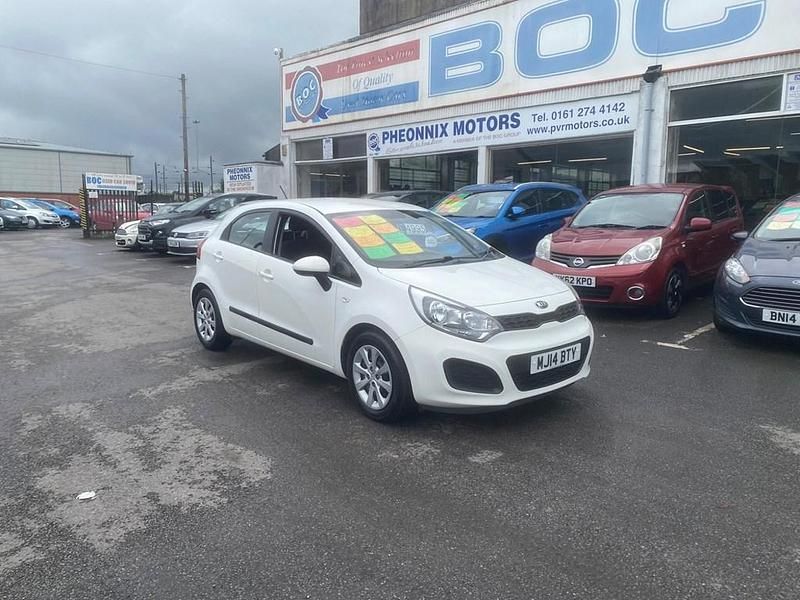 Usado Kia Rio 85 CV (62 kW) 2014 Blanco Utilitario