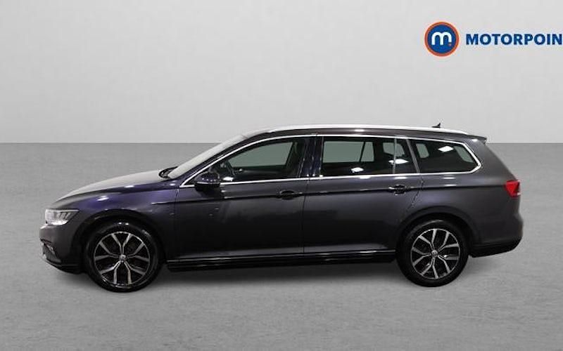 Used VW Passat SEL 120 HP (88 kW) 2020 Grey Estate