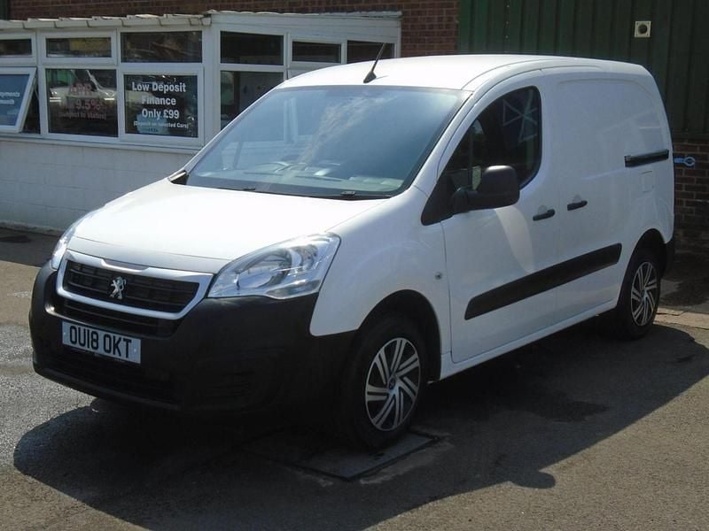 White Used 2018 Peugeot Partner Van | £5,990 (Good price) - Image 1/4