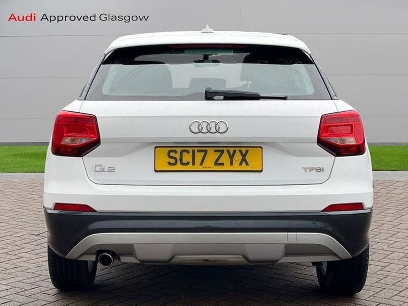 Used Audi Q2 Design 116 HP (85 kW) 2017 Ibis white SUV