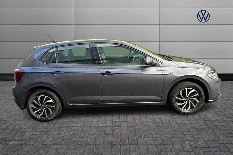 Used VW Polo Life 95 HP (69 kW) 2024 Grey Hatchback