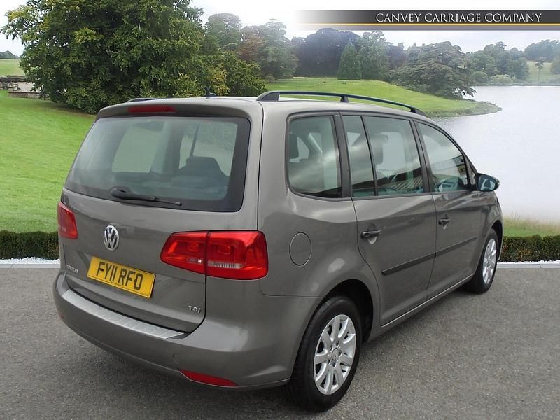Used VW Touran S 105 HP (77 kW) 2011 Grey MPV