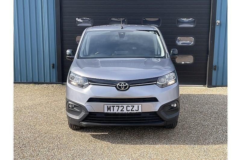 Used Toyota Proace 120 HP (88 kW) 2022 Grey MPV