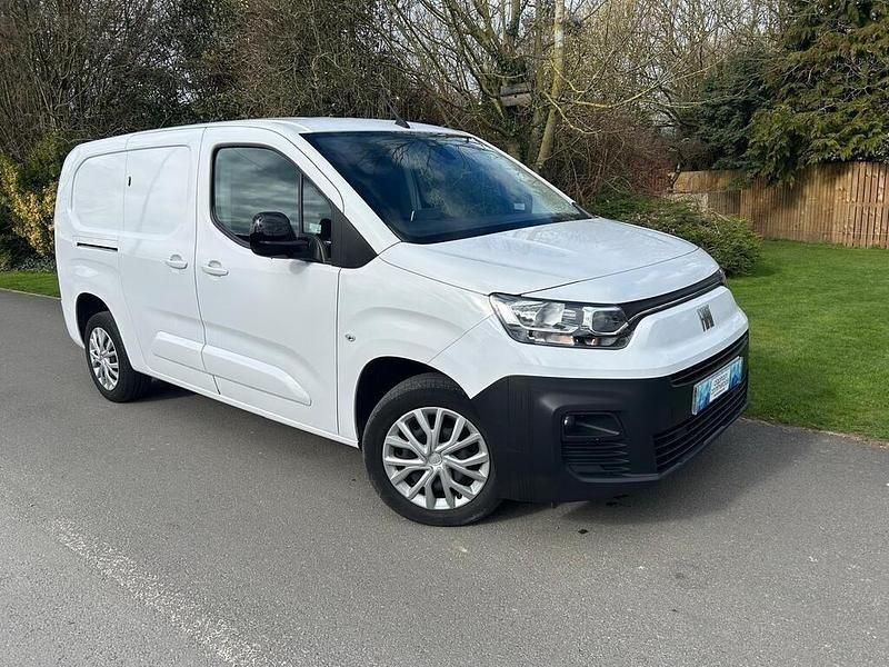 Used Fiat Doblò 2023 White MPV