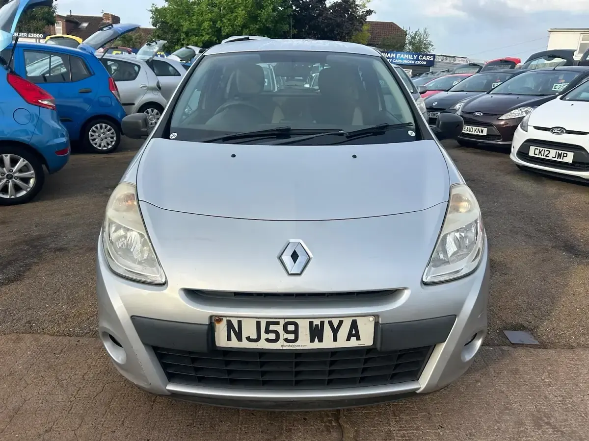 Used Renault Clio Extreme 2009 Silver Hatchback