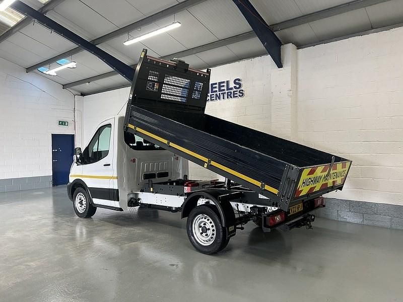 Usado Ford Transit S 130 HP (95 kW) 2022 Branco Cabrios