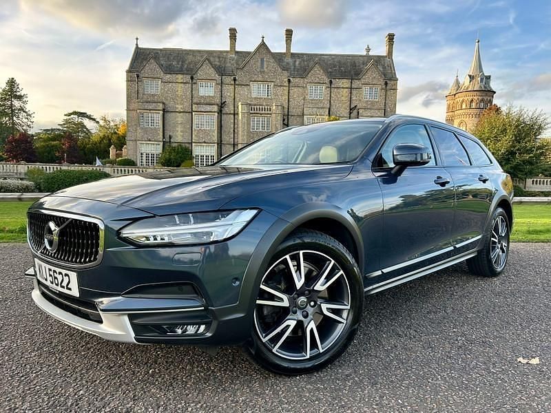Blue Used 2019 Volvo V90 Pro Estate | £24,500 (Fair price) - Image 1/3