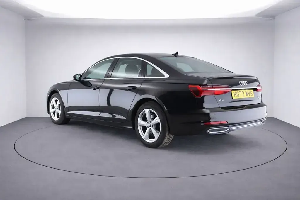 Usado Audi A6 Sport 204 HP (150 kW) 2023 Preto Sedan