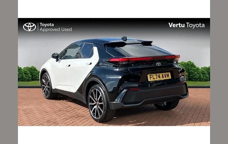 Used Toyota C-HR Sport 223 HP (164 kW) 2024 White SUV