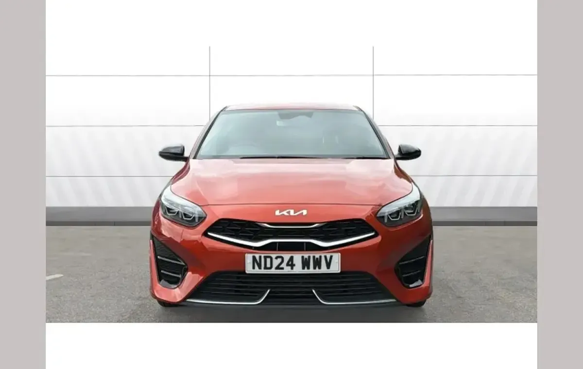 Used Kia Ceed GT-Line 138 HP (101 kW) 2024 Orange Hatchback