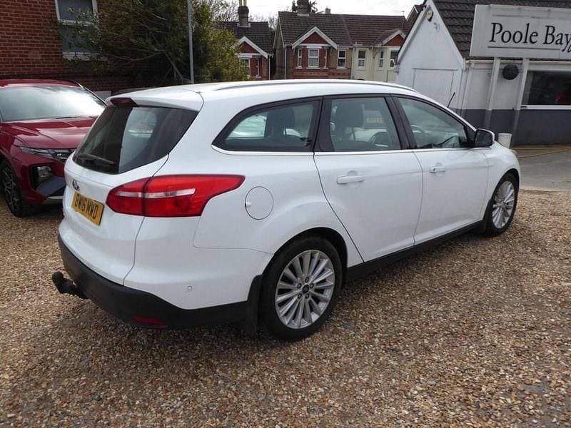 Used Ford Focus Titanium X 120 HP (88 kW) 2016 White Estate
