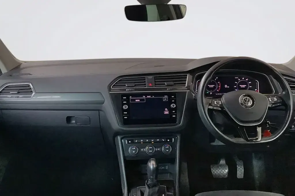Used VW Tiguan SEL 150 HP (110 kW) 2019 Grey SUV