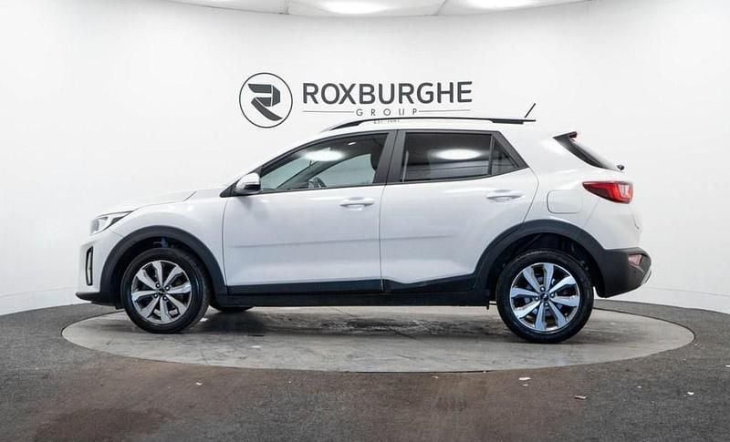 Used Kia Stonic 99 HP (72 kW) 2023 White SUV