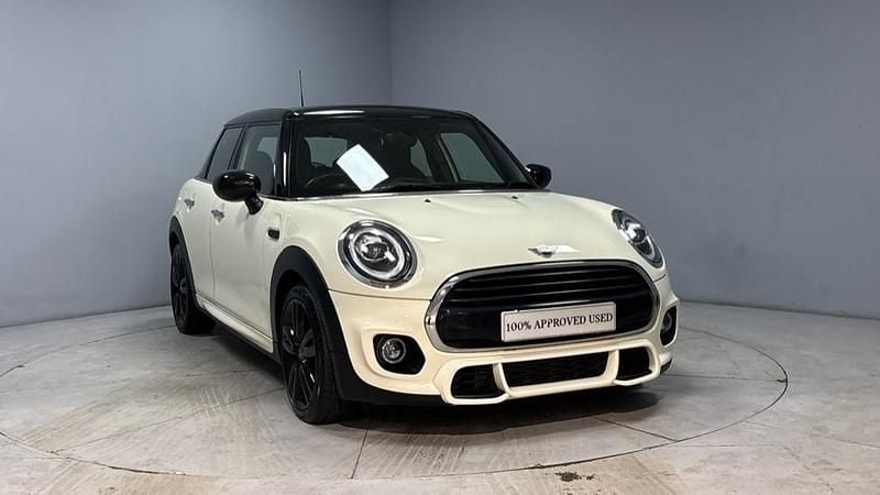 Used Mini Cooper Hatch 136 HP (100 kW) 2019 White Hatchback