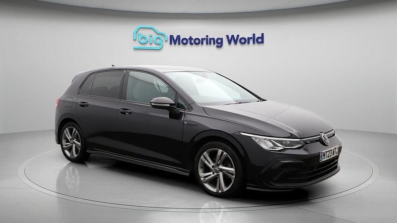 Used VW Golf VIII R-line 148 HP (108 kW) 2023