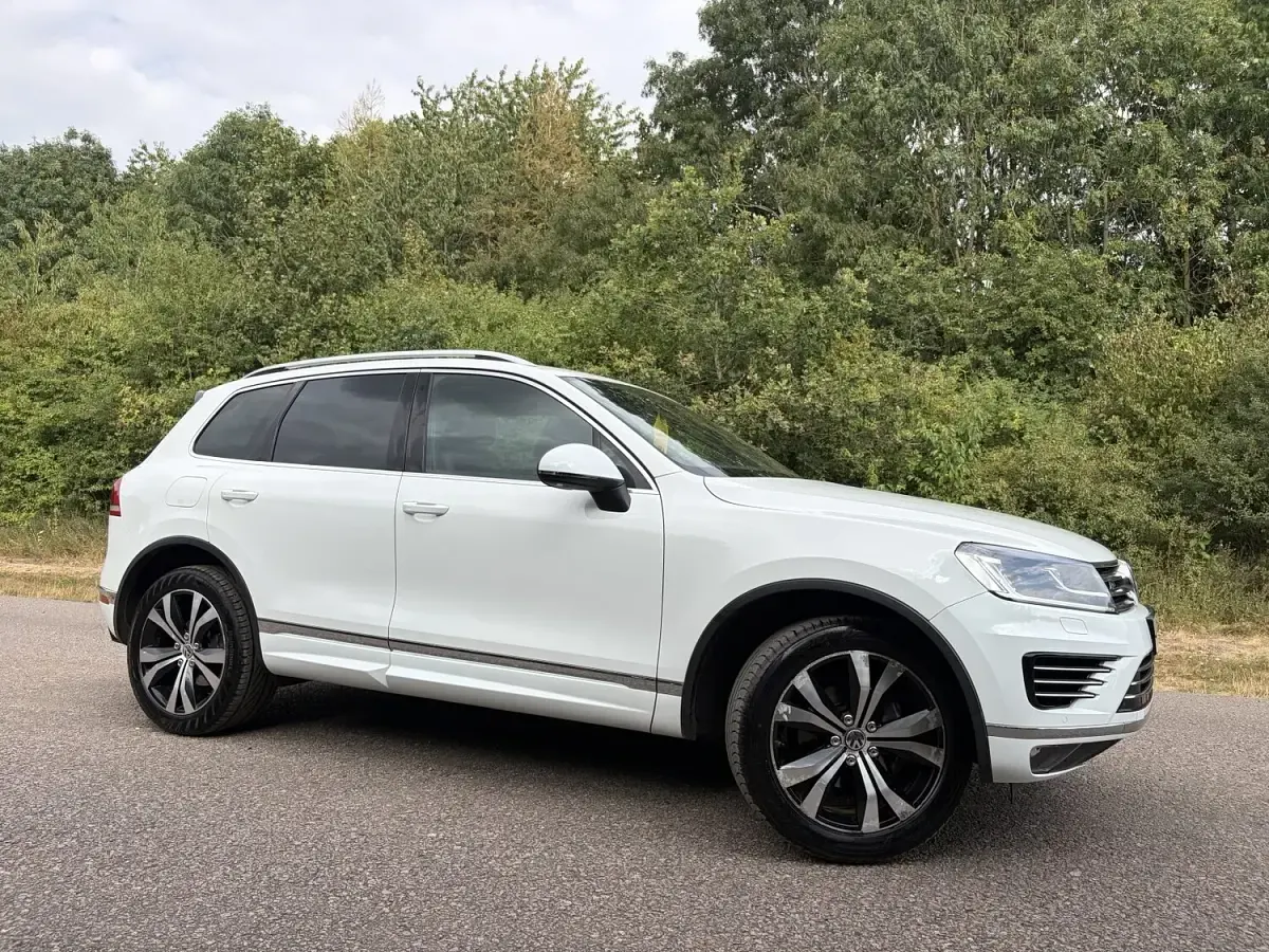 Used VW Touareg R-line 2015 White SUV